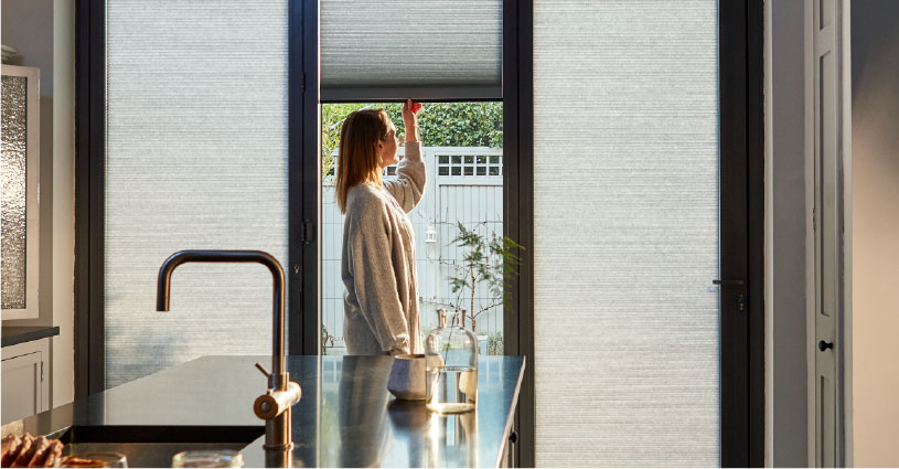BiFold no drill blinds