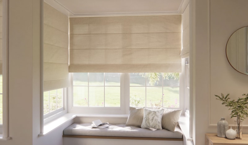 Bay Window Blinds for Living Rooms